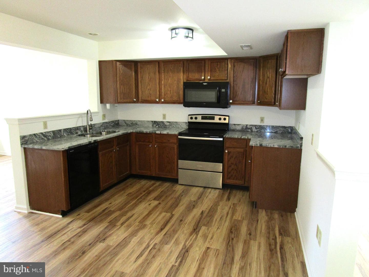 3044 Spectrum Road photo 11