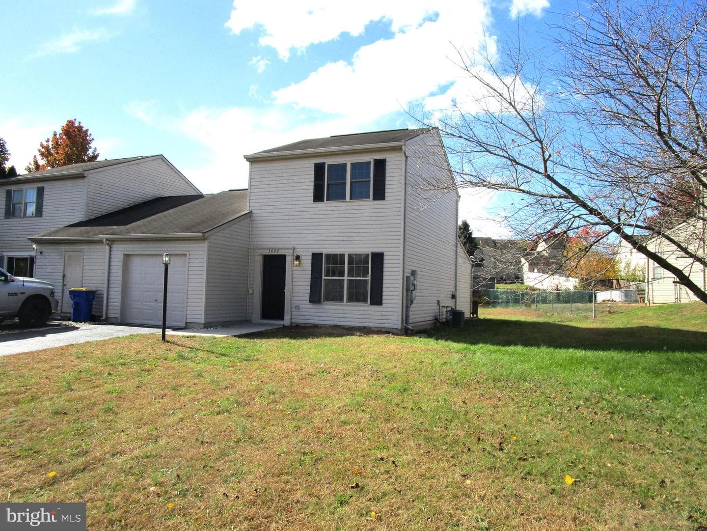 3044 Spectrum Road photo 3