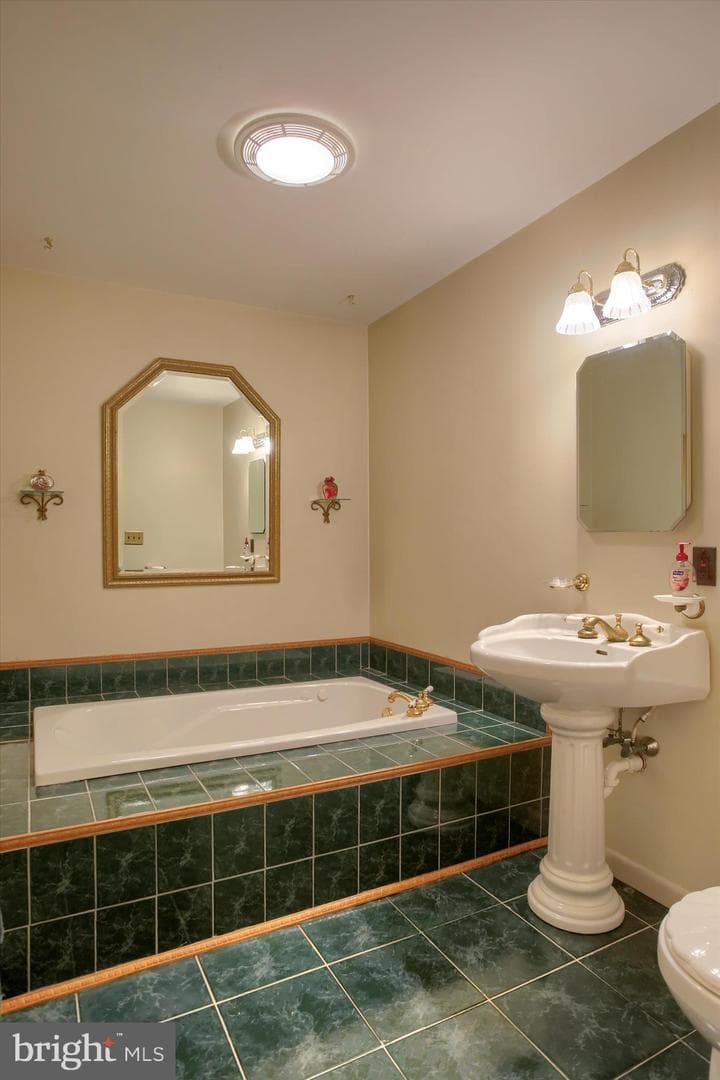 859 Pinetown Road photo 36