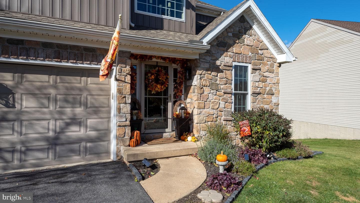 495 Thomas Armor Drive photo 5