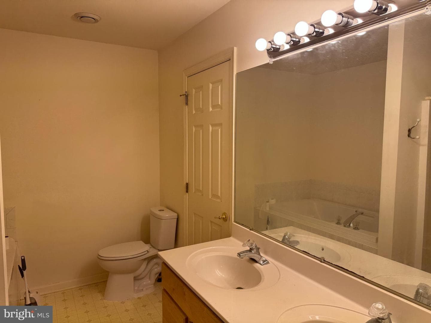 229 Wheatfield Way #76c photo 16