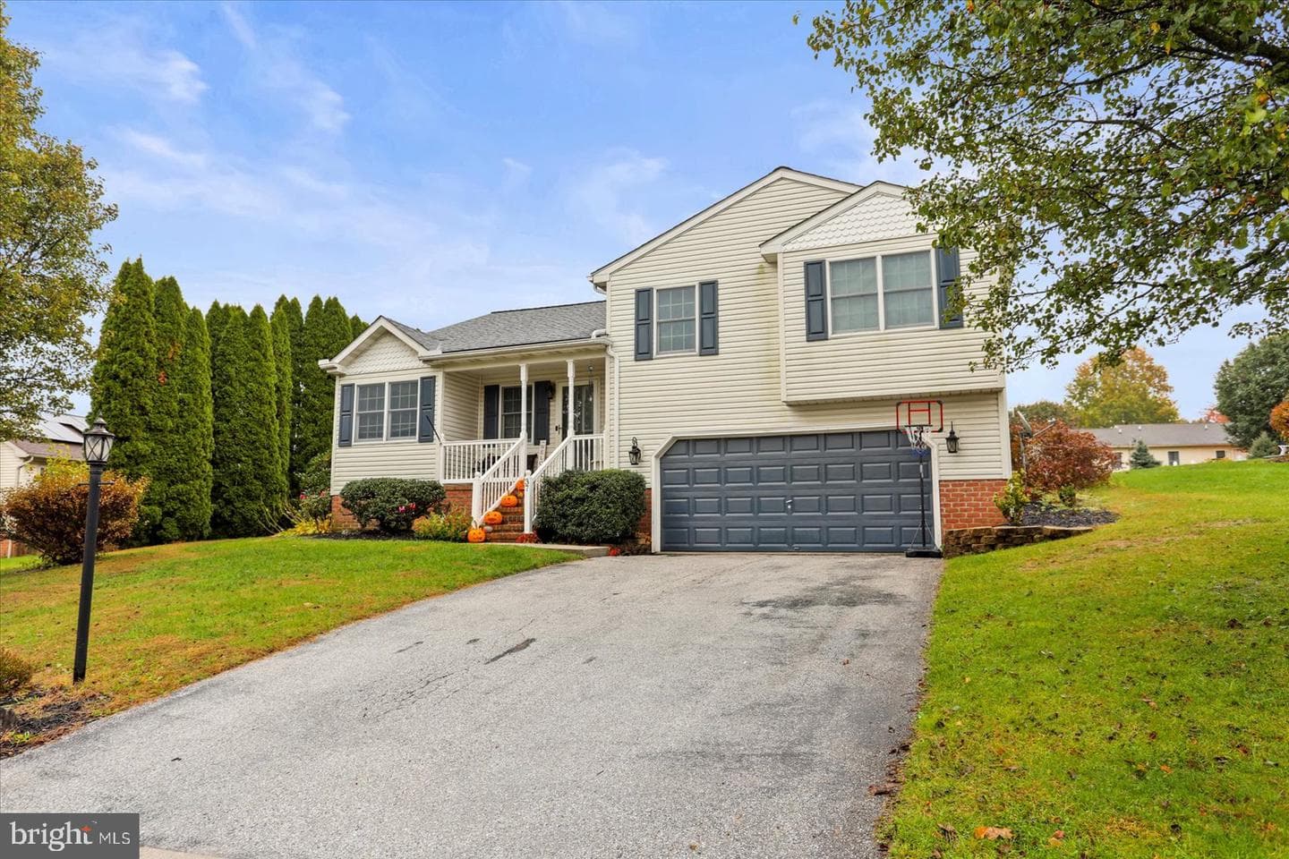 37 Magnolia Lane photo 2