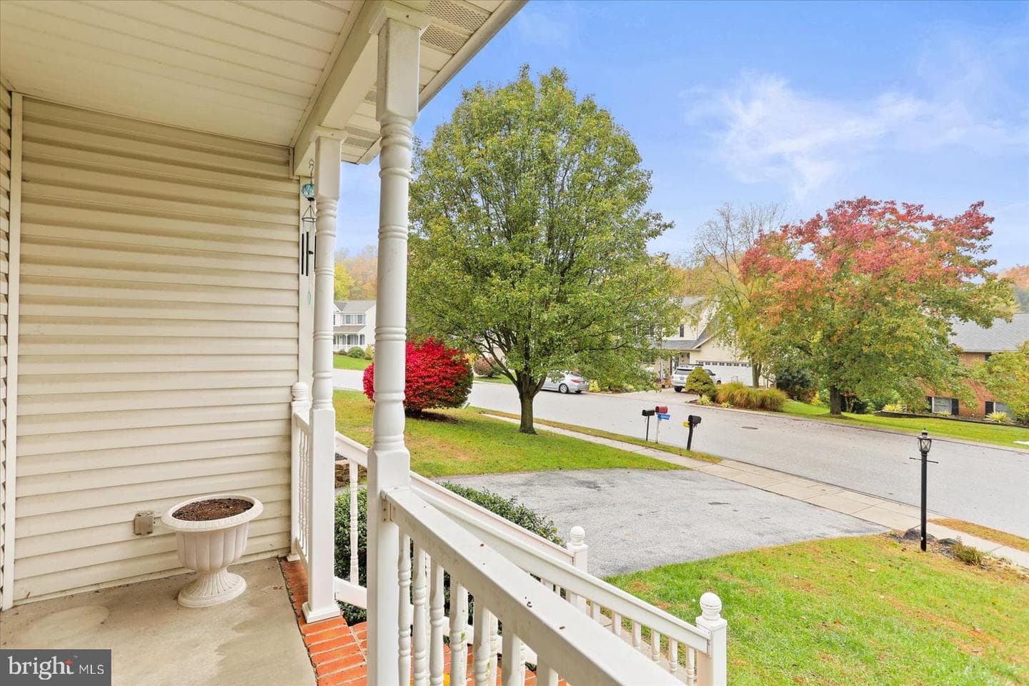 37 Magnolia Lane photo 5