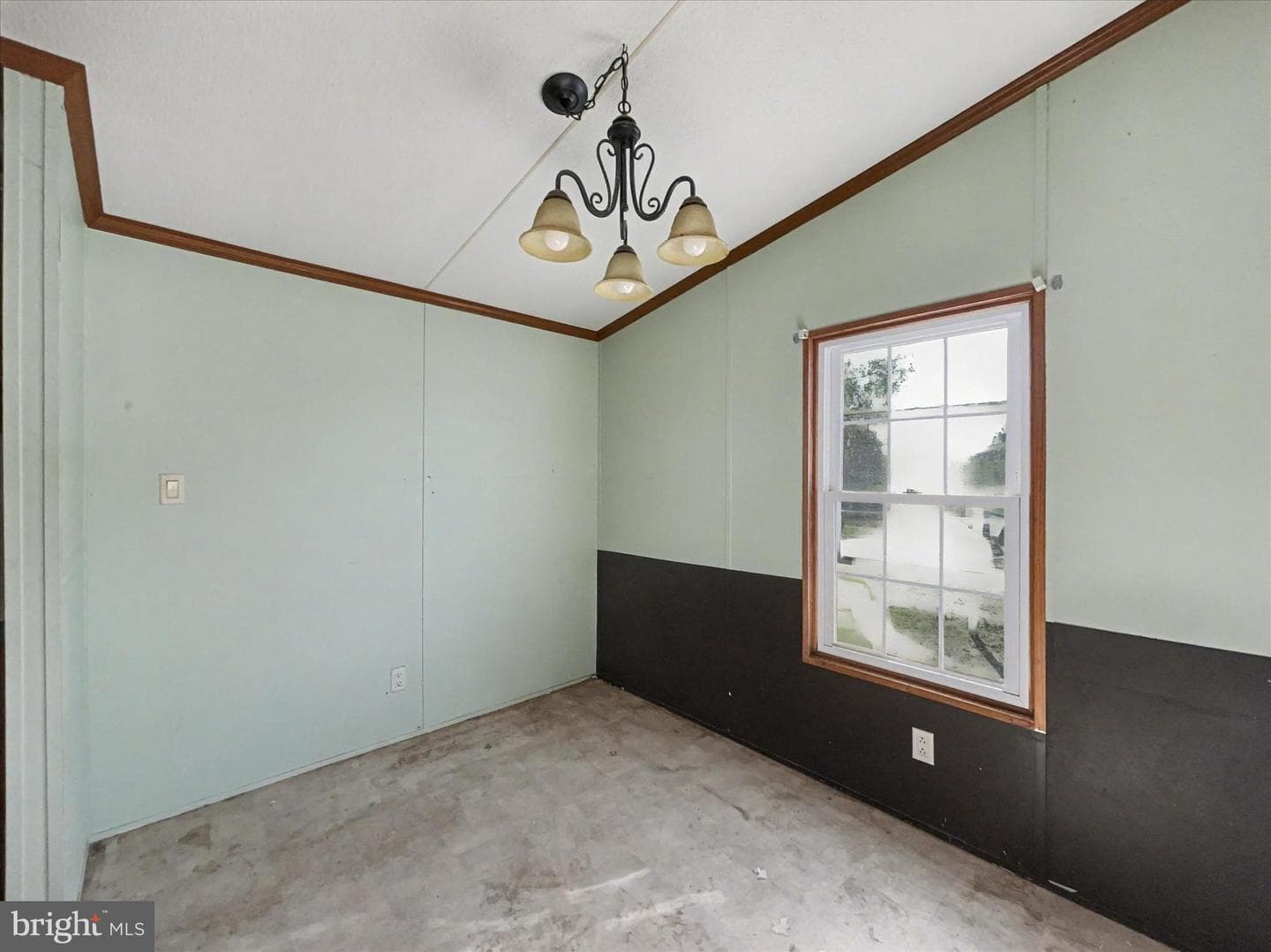 1680 Wood Crest Lane photo 5