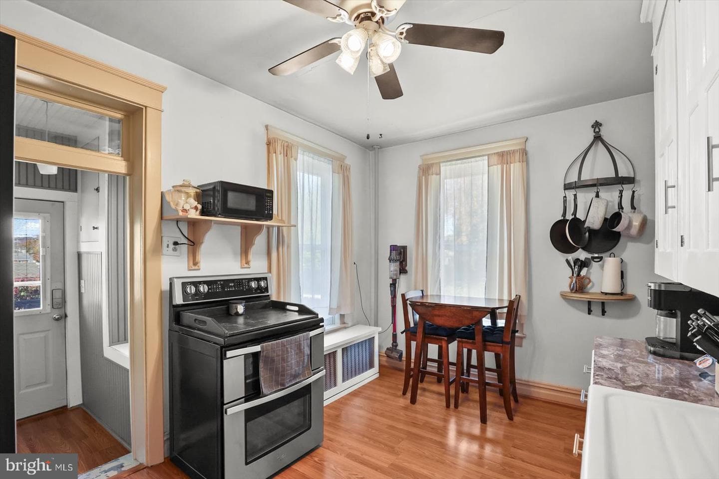 301 4th Street photo 11