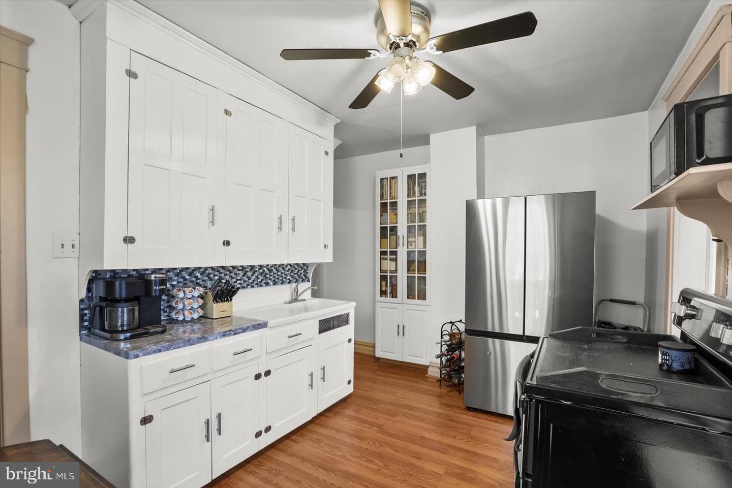 301 4th Street photo 13