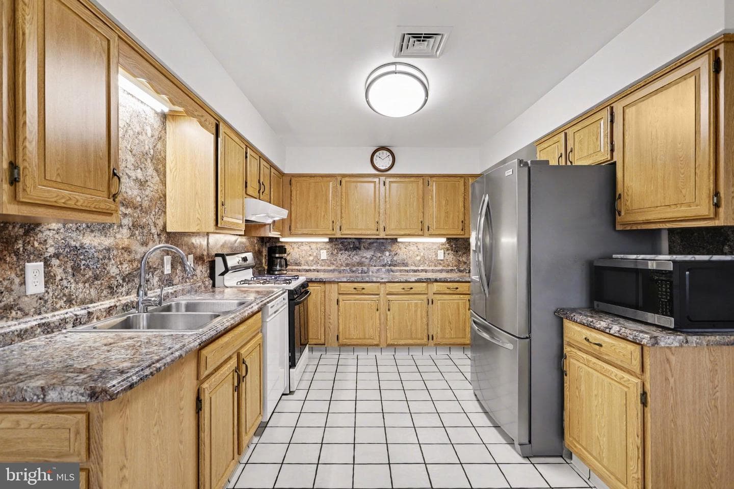 479 Frederick Drive photo 10