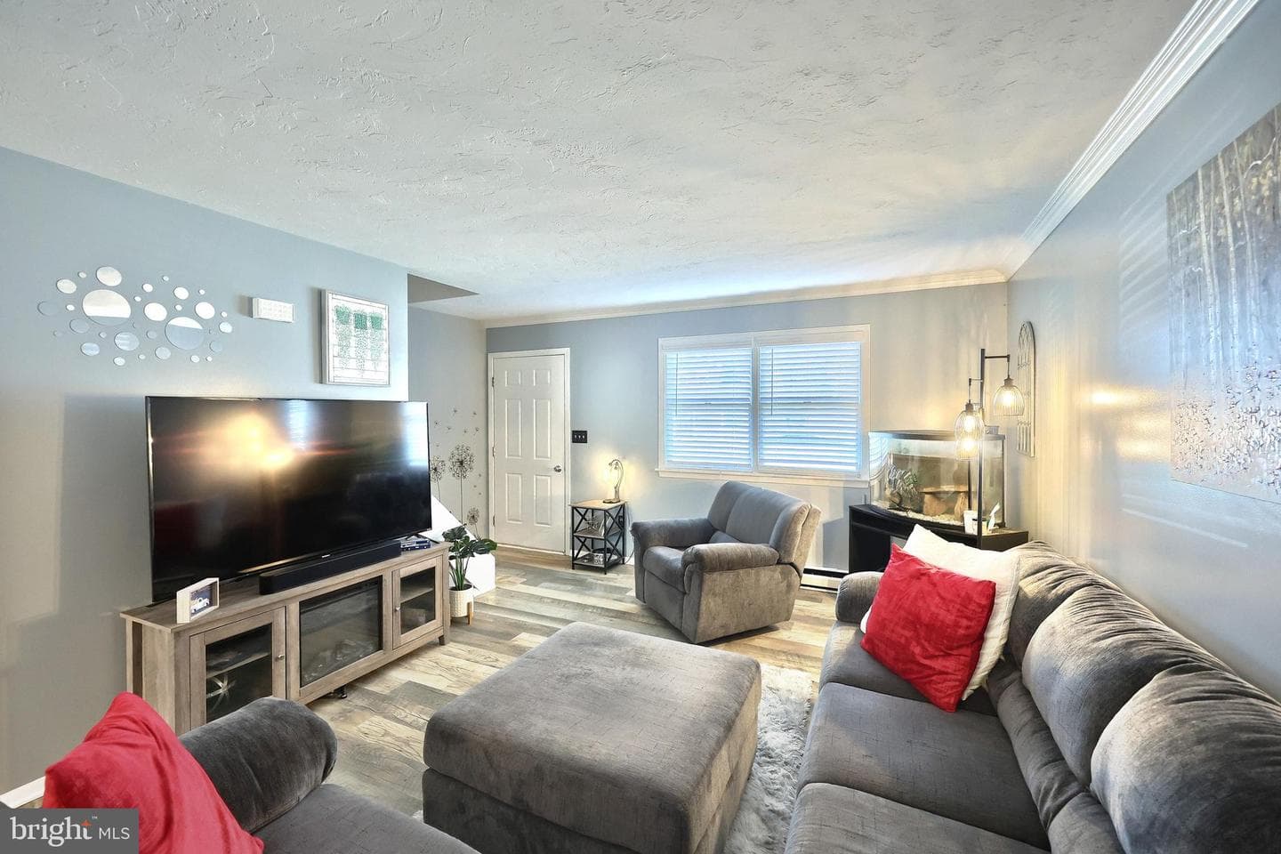 319 Manor Street photo 18