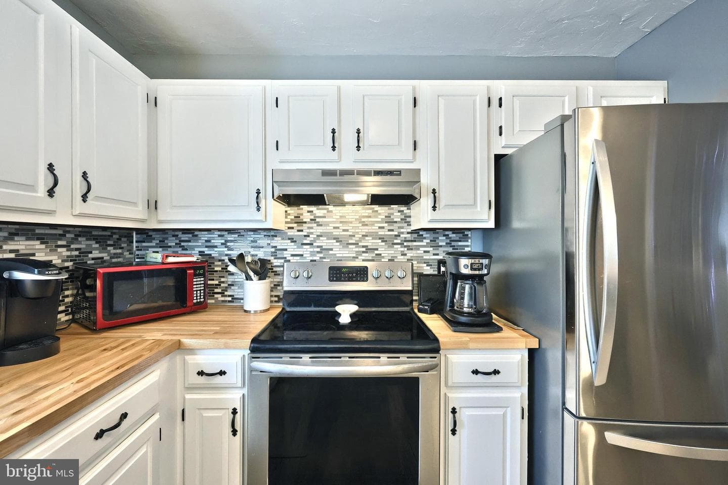 319 Manor Street photo 24