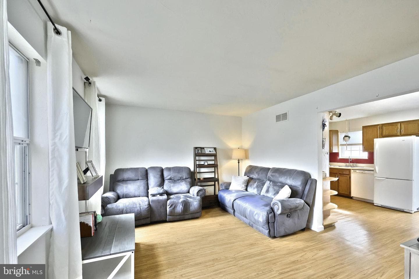 4054 Sandra Drive photo 11