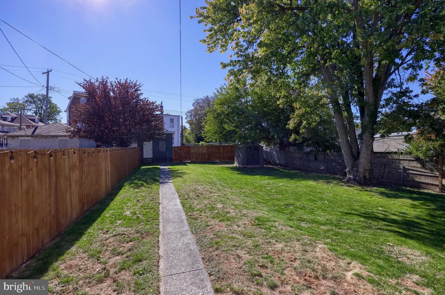 866 E Prospect Street photo 32