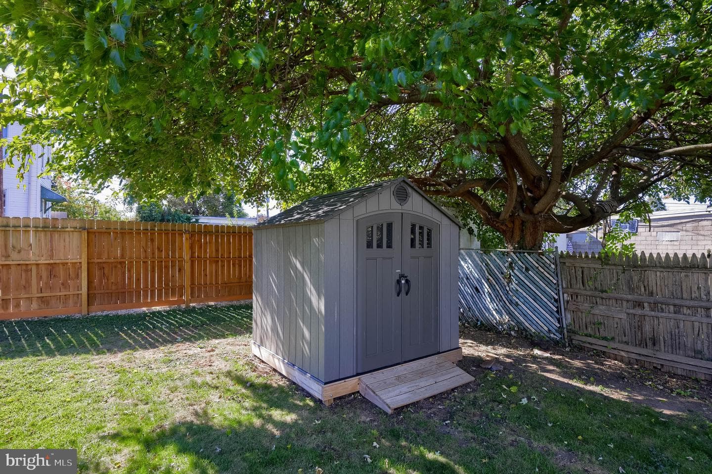 866 E Prospect Street photo 34