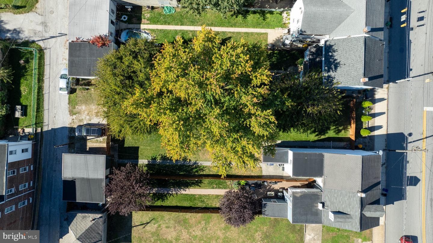 866 E Prospect Street photo 39