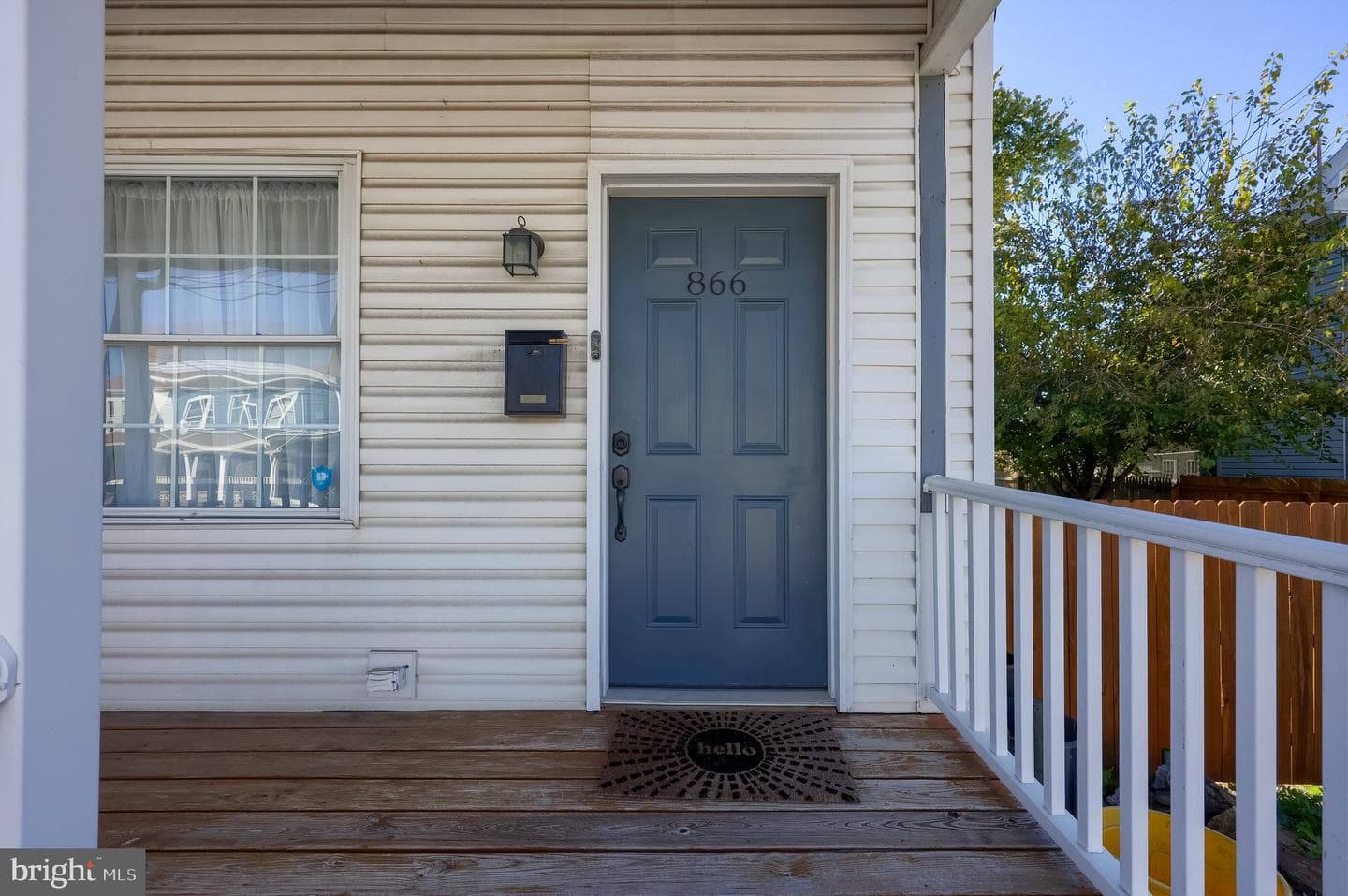 866 E Prospect Street photo 4