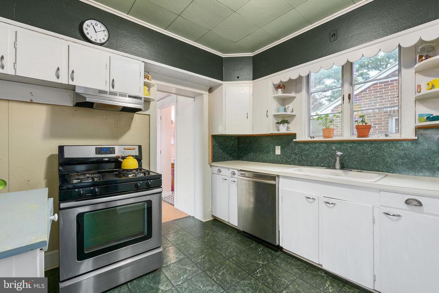 300 Baer Avenue photo 22