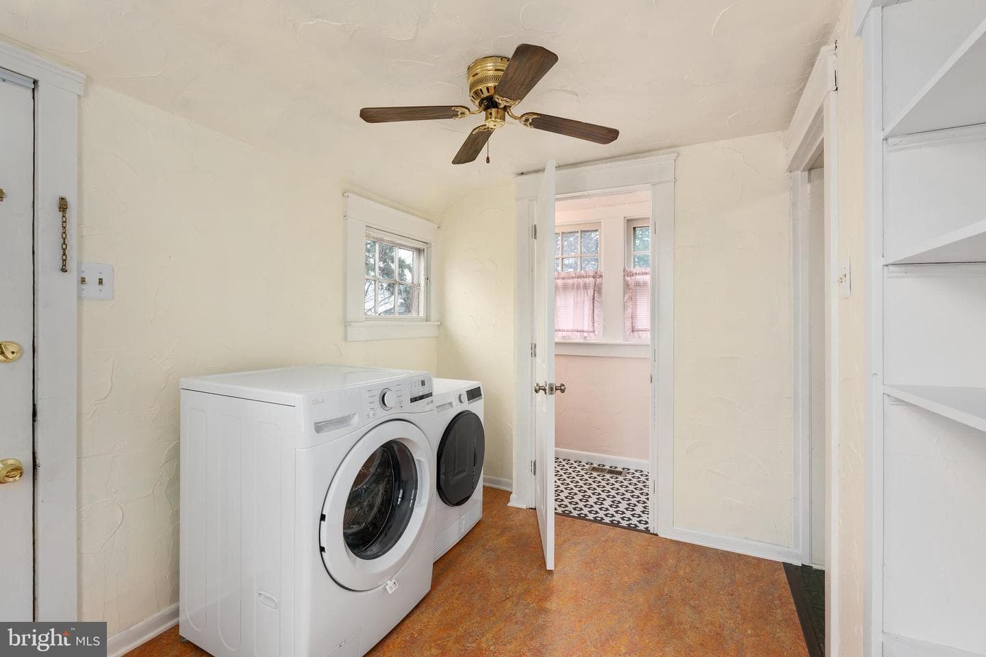 300 Baer Avenue photo 25