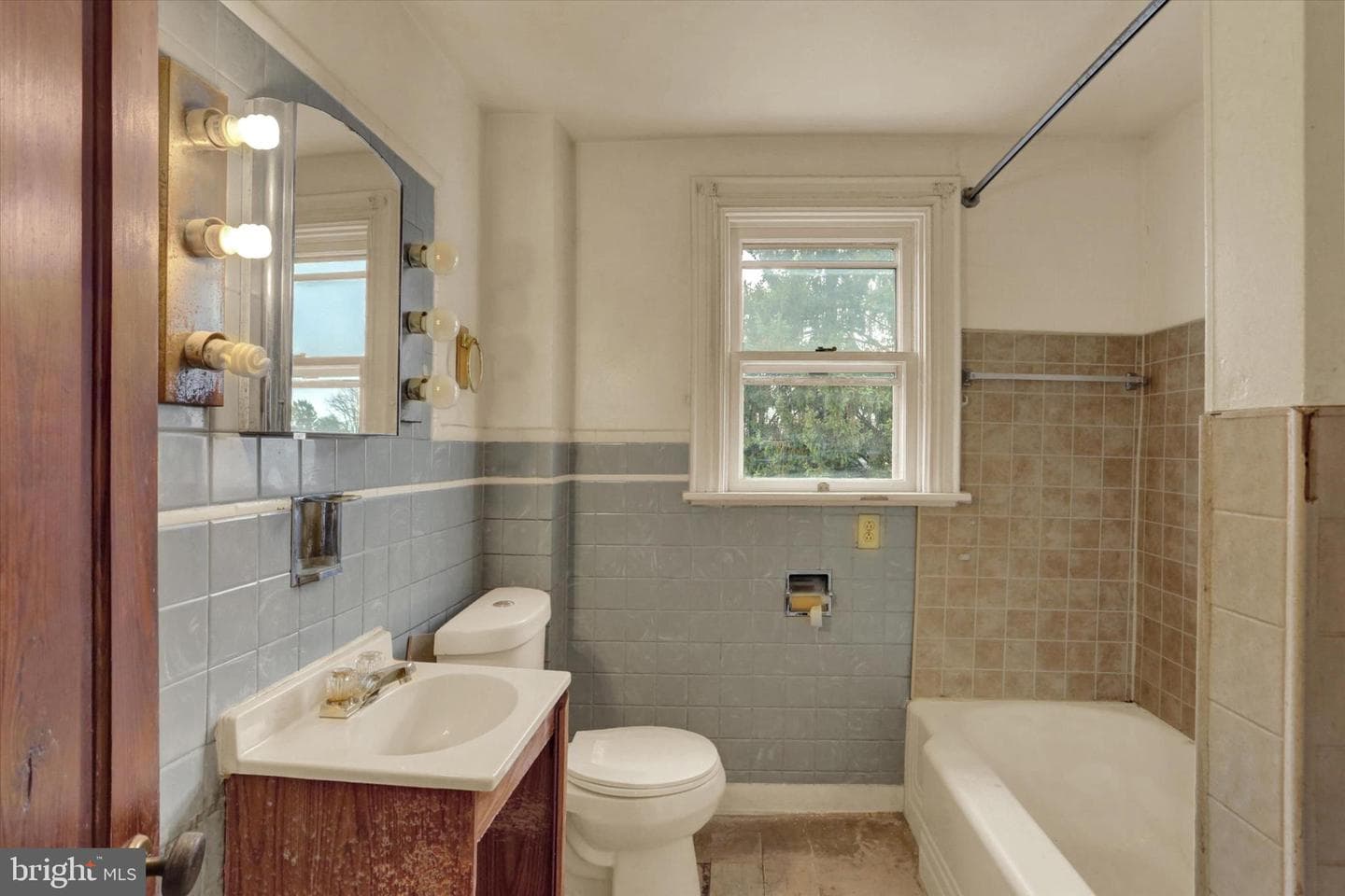 229 2nd Ave Avenue photo 13