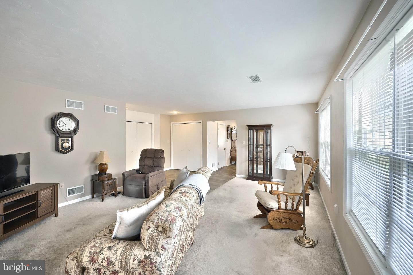 1110 Roosevelt Court photo 6