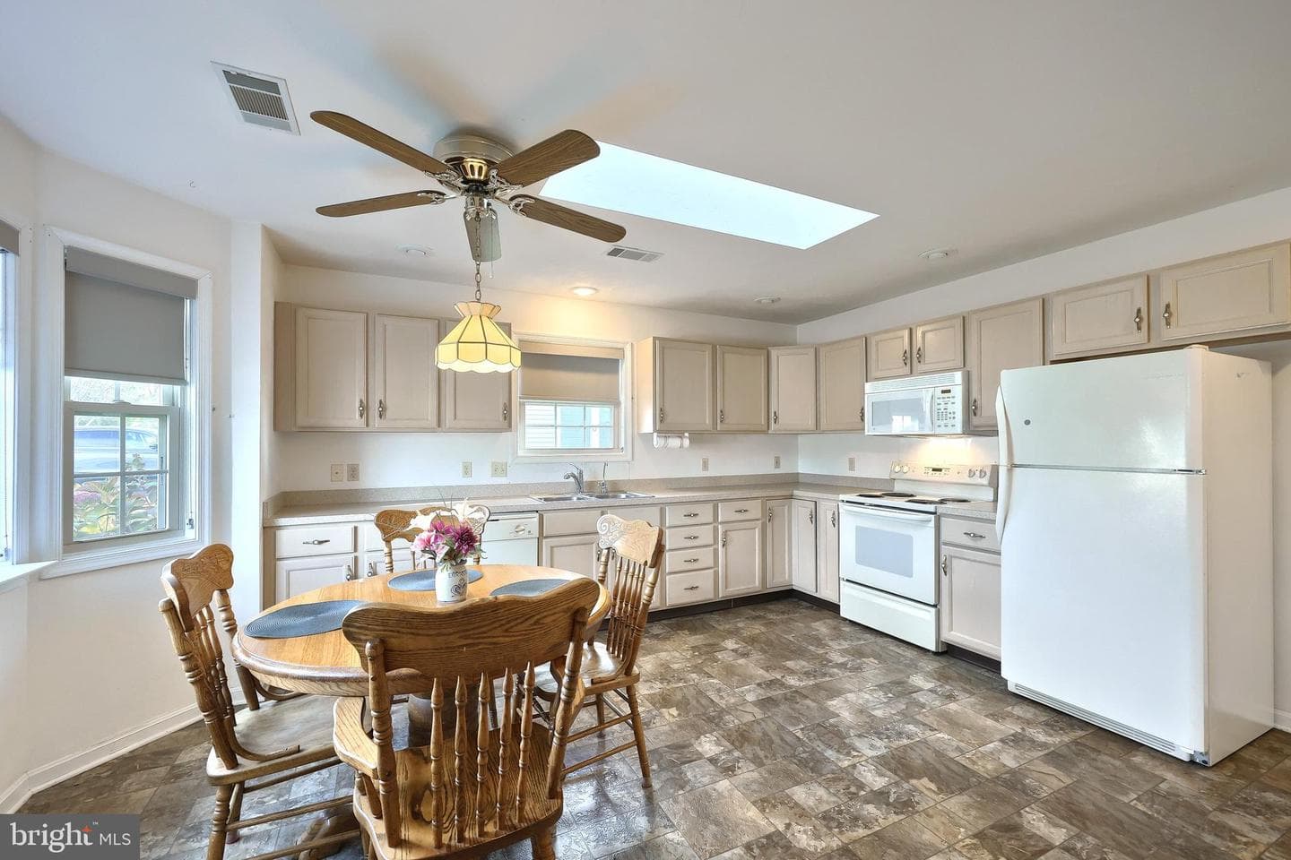 1110 Roosevelt Court photo 9