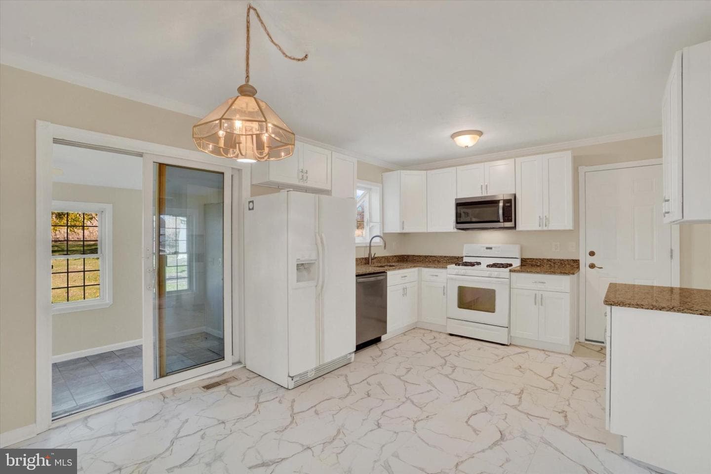4085 Sandra Drive photo 12