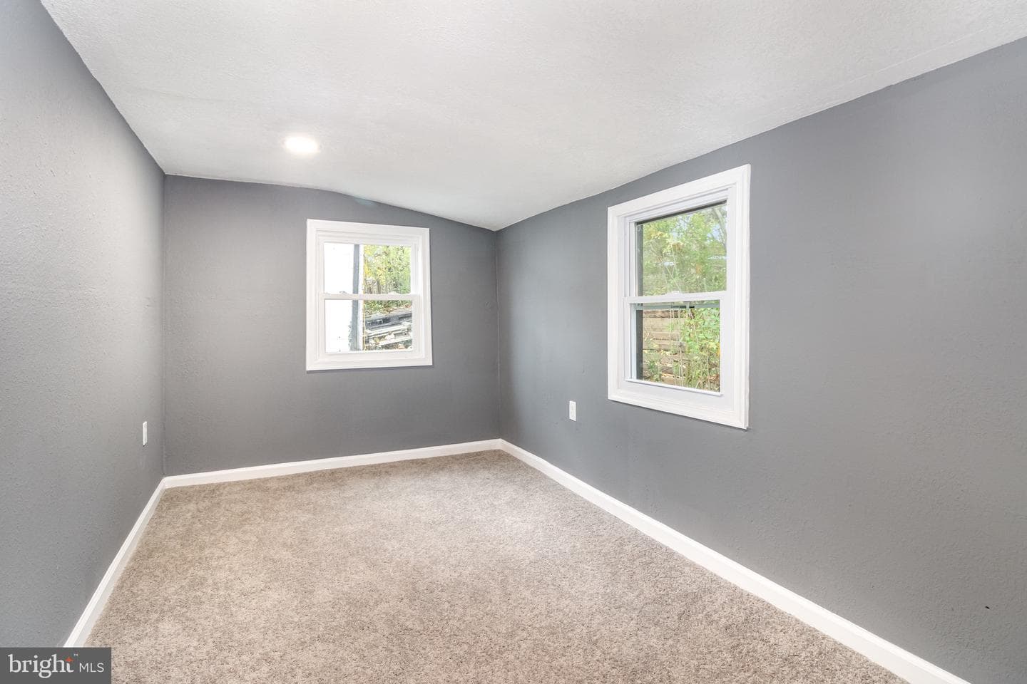 2132 Log Cabin Road photo 11