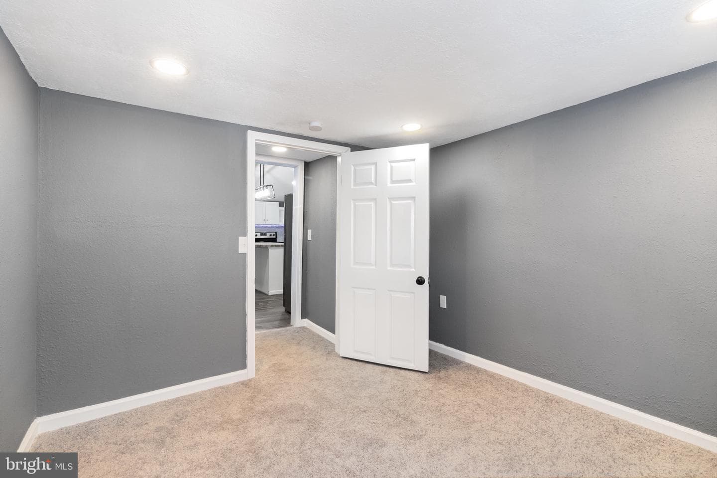 2132 Log Cabin Road photo 18