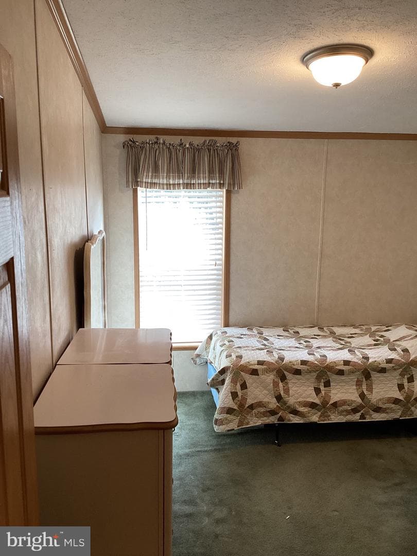 27 E Broadway photo 11