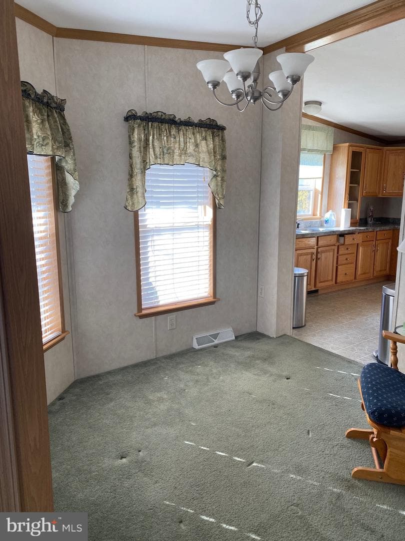 27 E Broadway photo 26