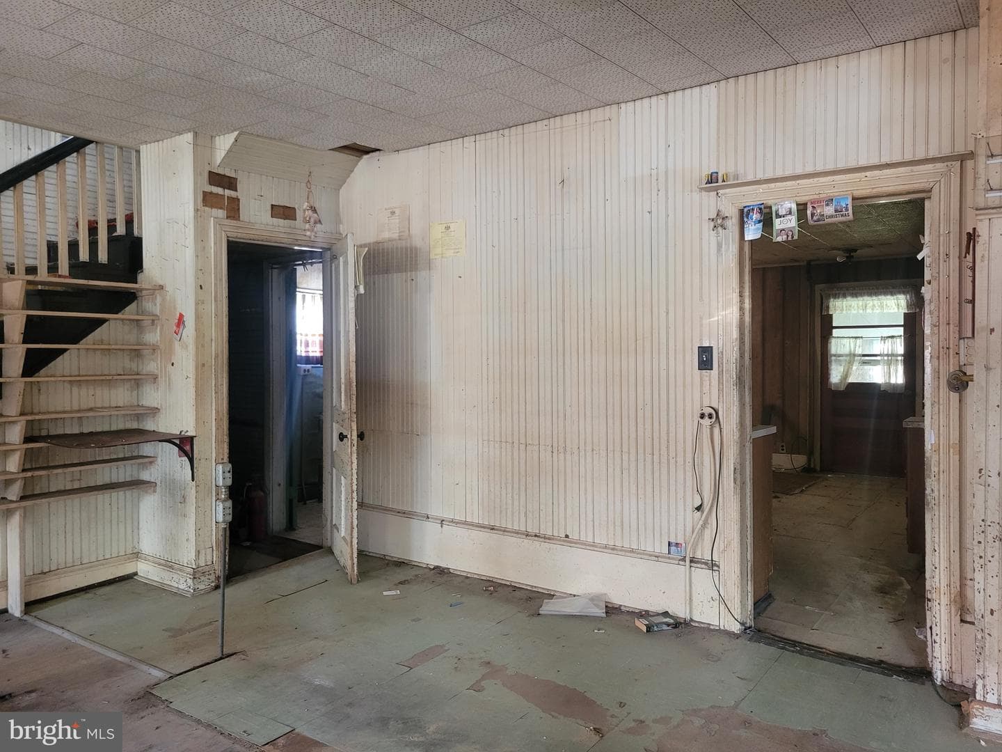 27 E Broadway photo 38