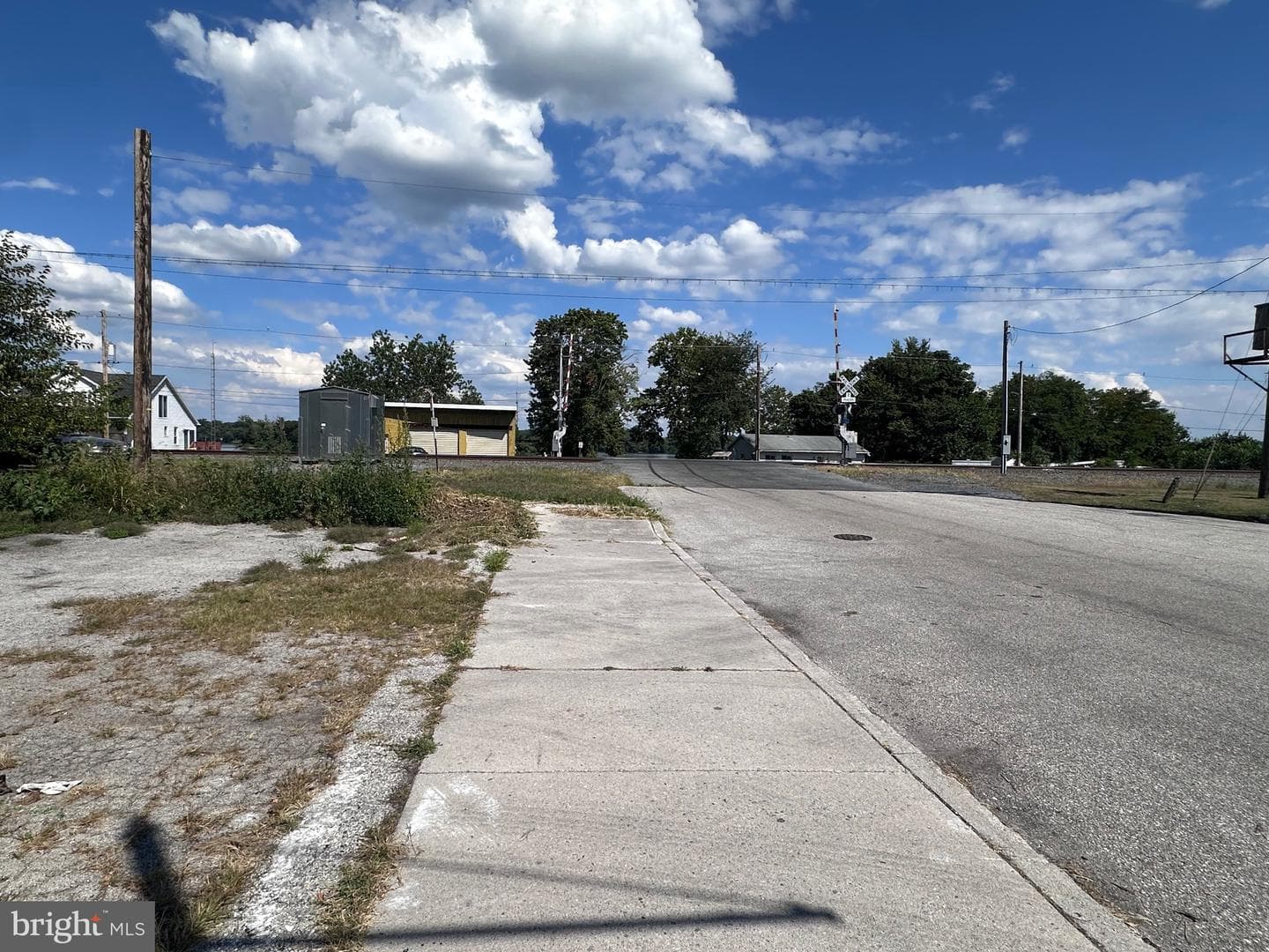 27 E Broadway photo 39