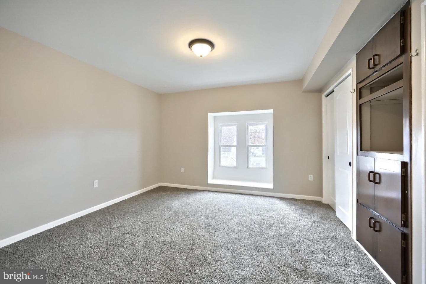109 W 6th Avenue photo 21