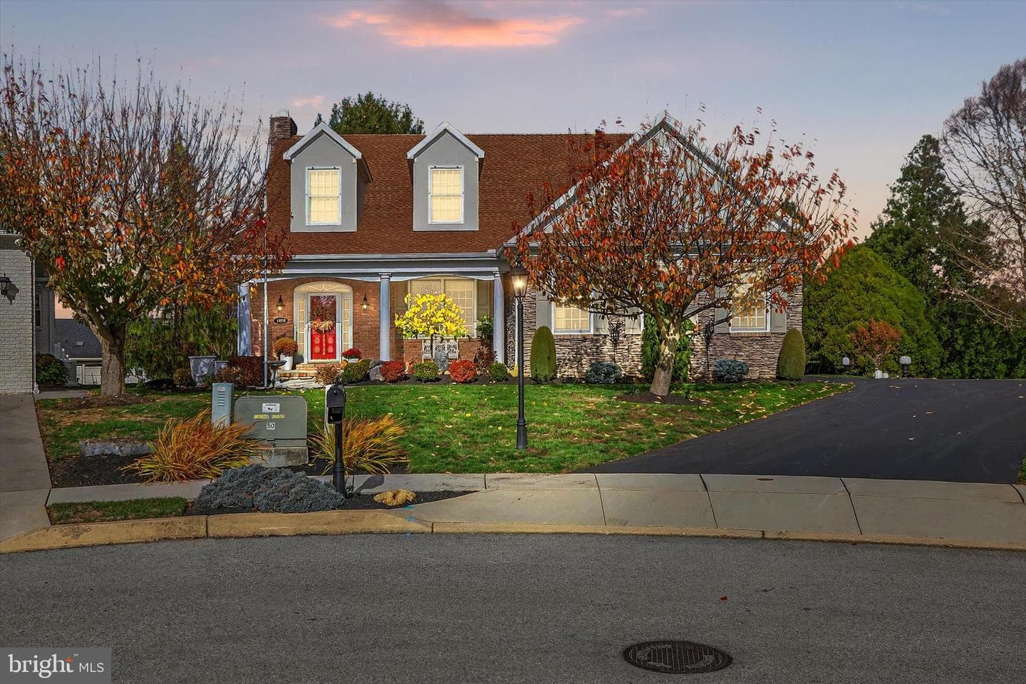 1029 Stonecroft Drive photo 4