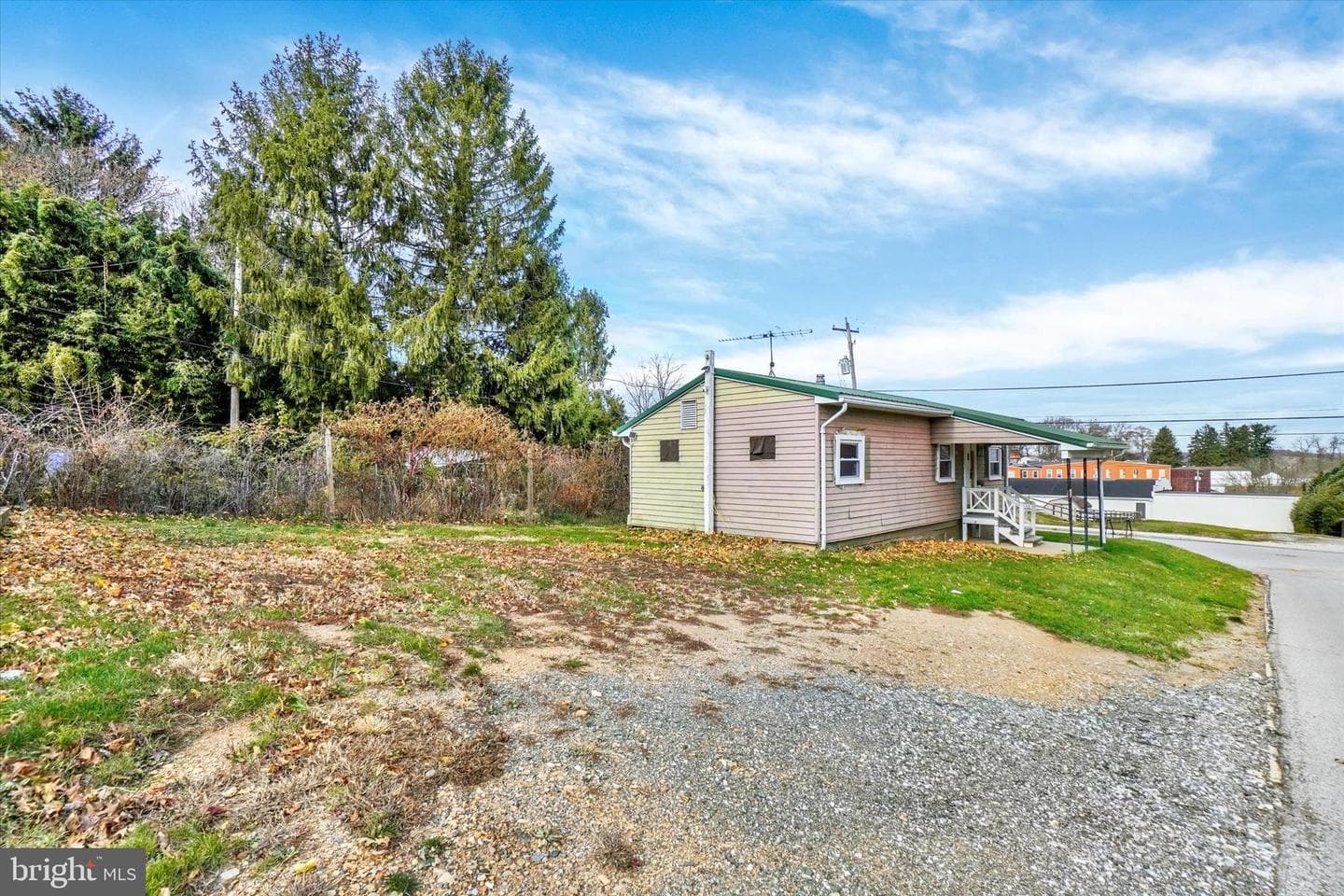 430 E Maple Street photo 15