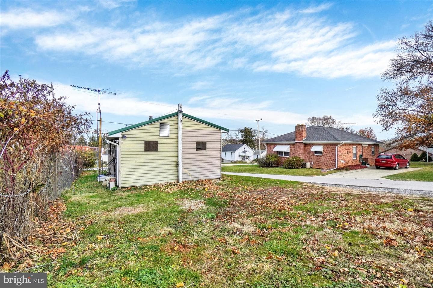 430 E Maple Street photo 16