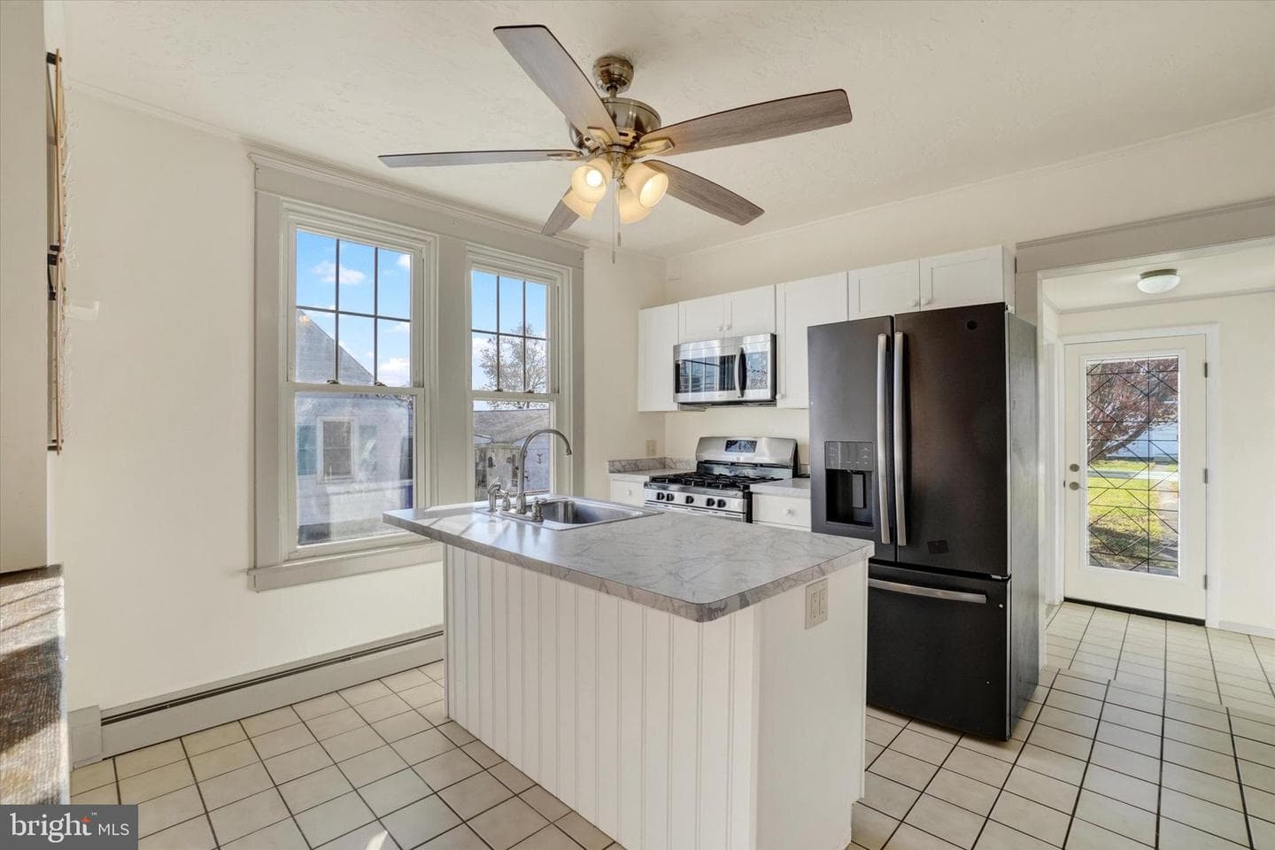 2140 N Sherman Street photo 8