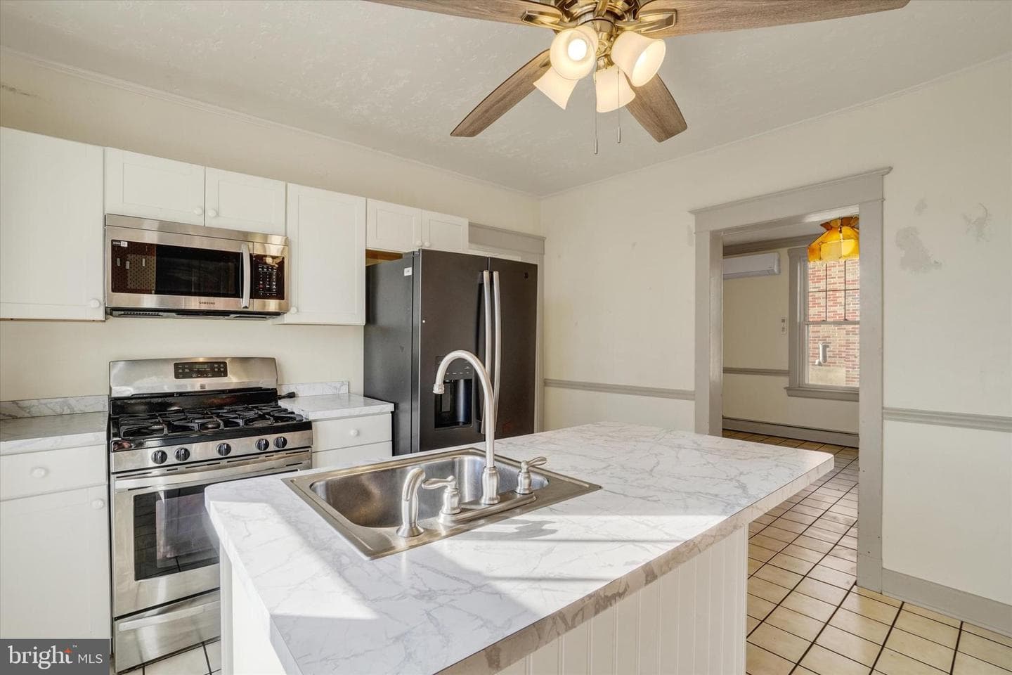 2140 N Sherman Street photo 9