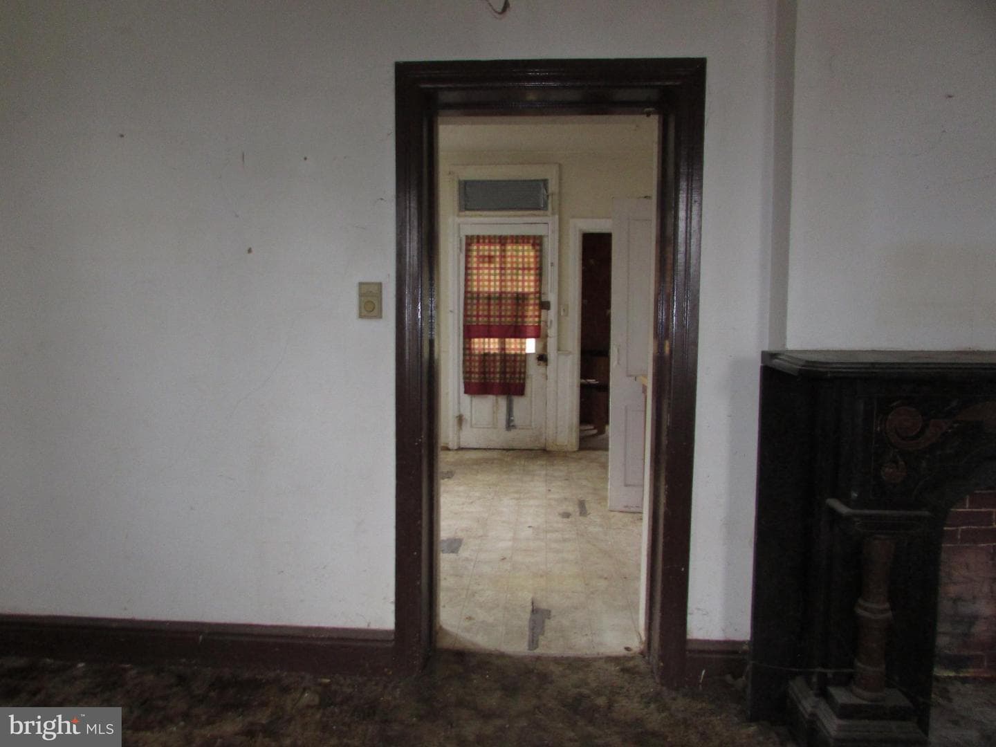 910 Main Street photo 3