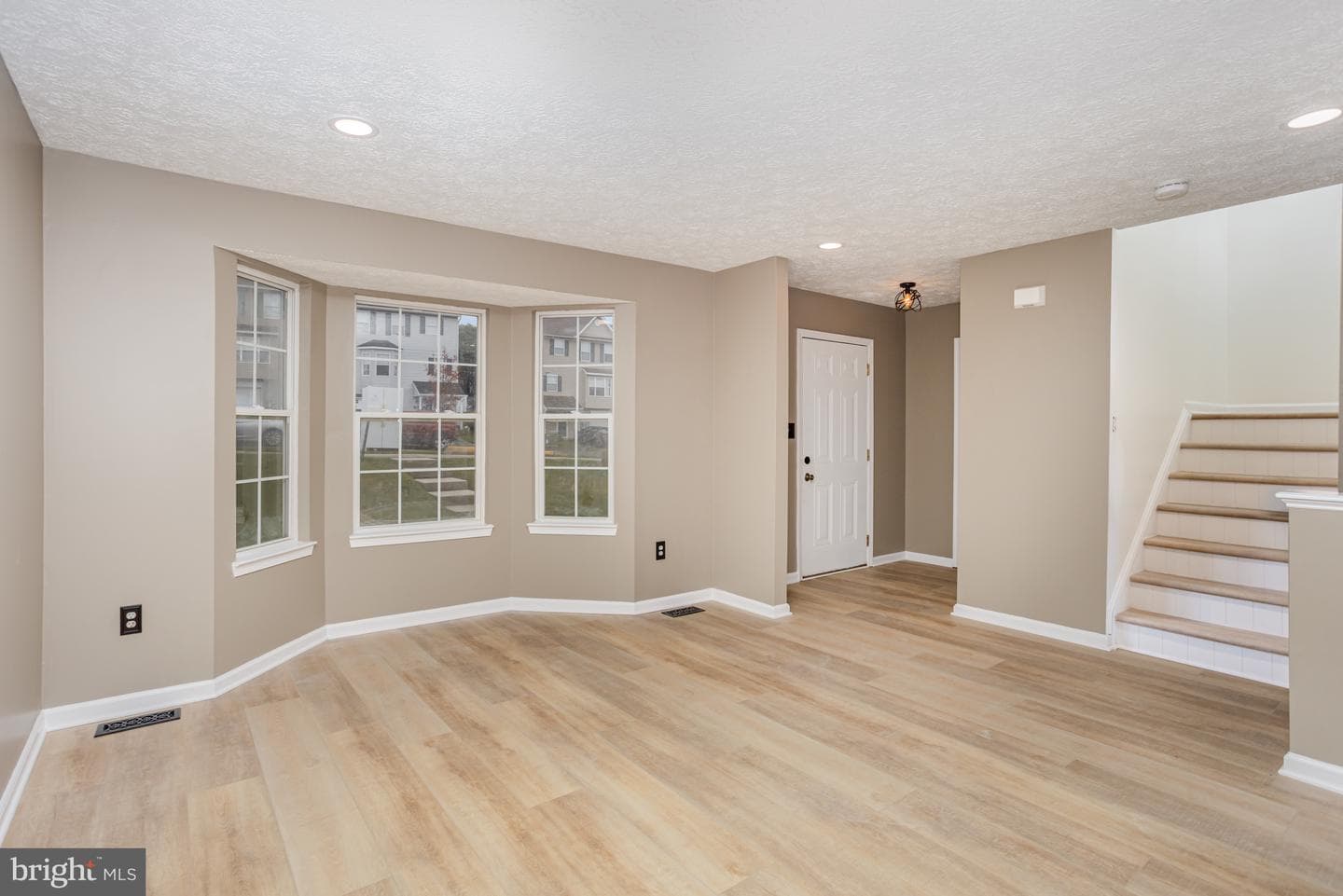 175 Country Ridge Drive photo 4
