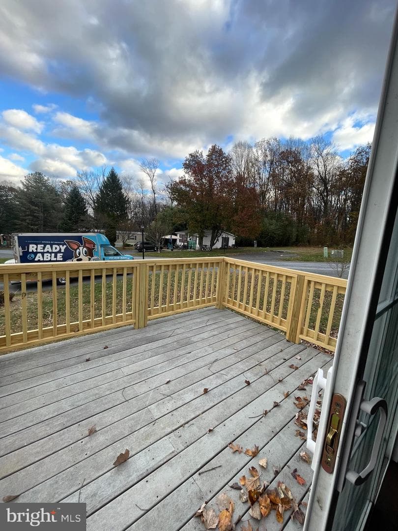 32 Walnut Drive photo 5