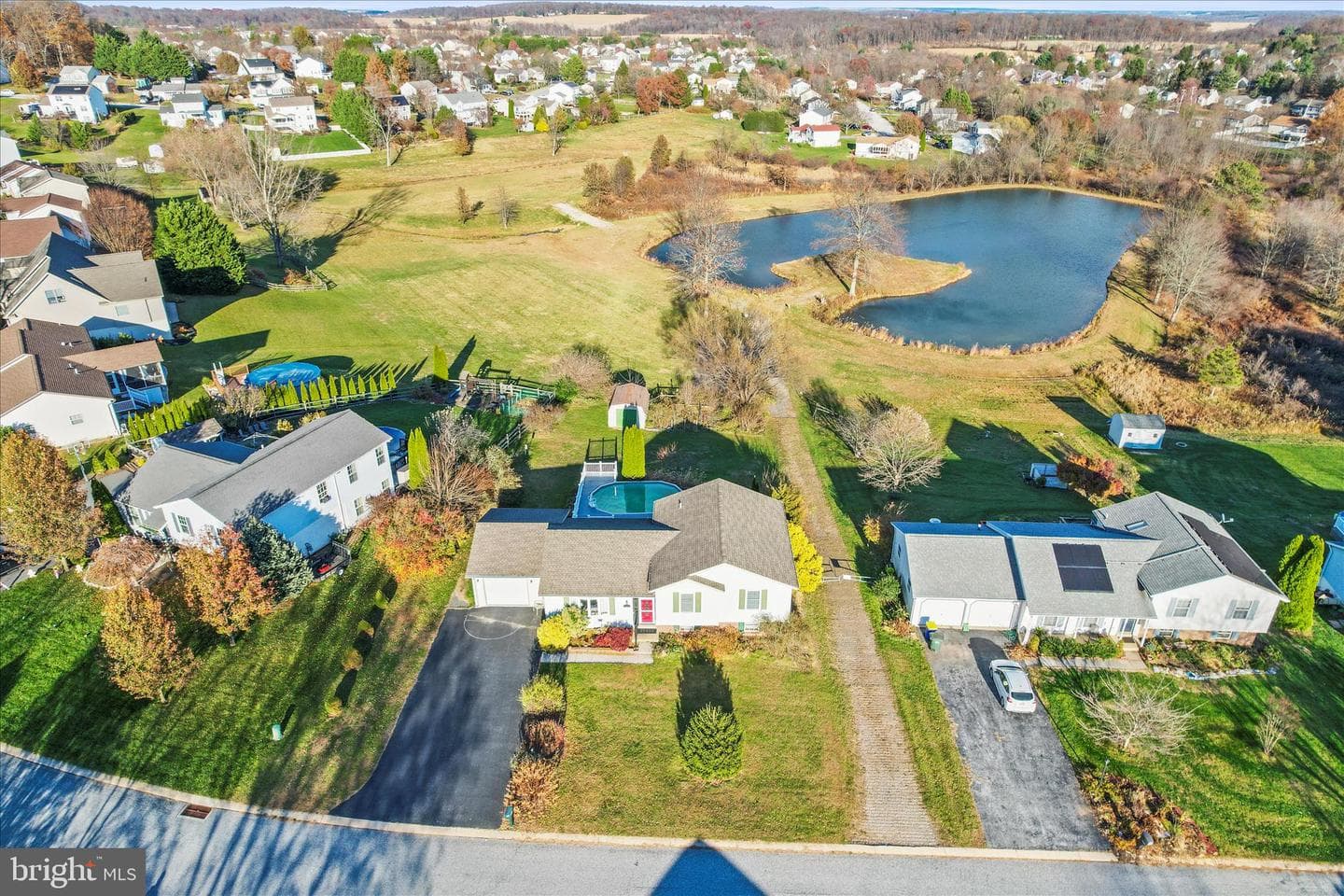 82 Piston Court photo 2