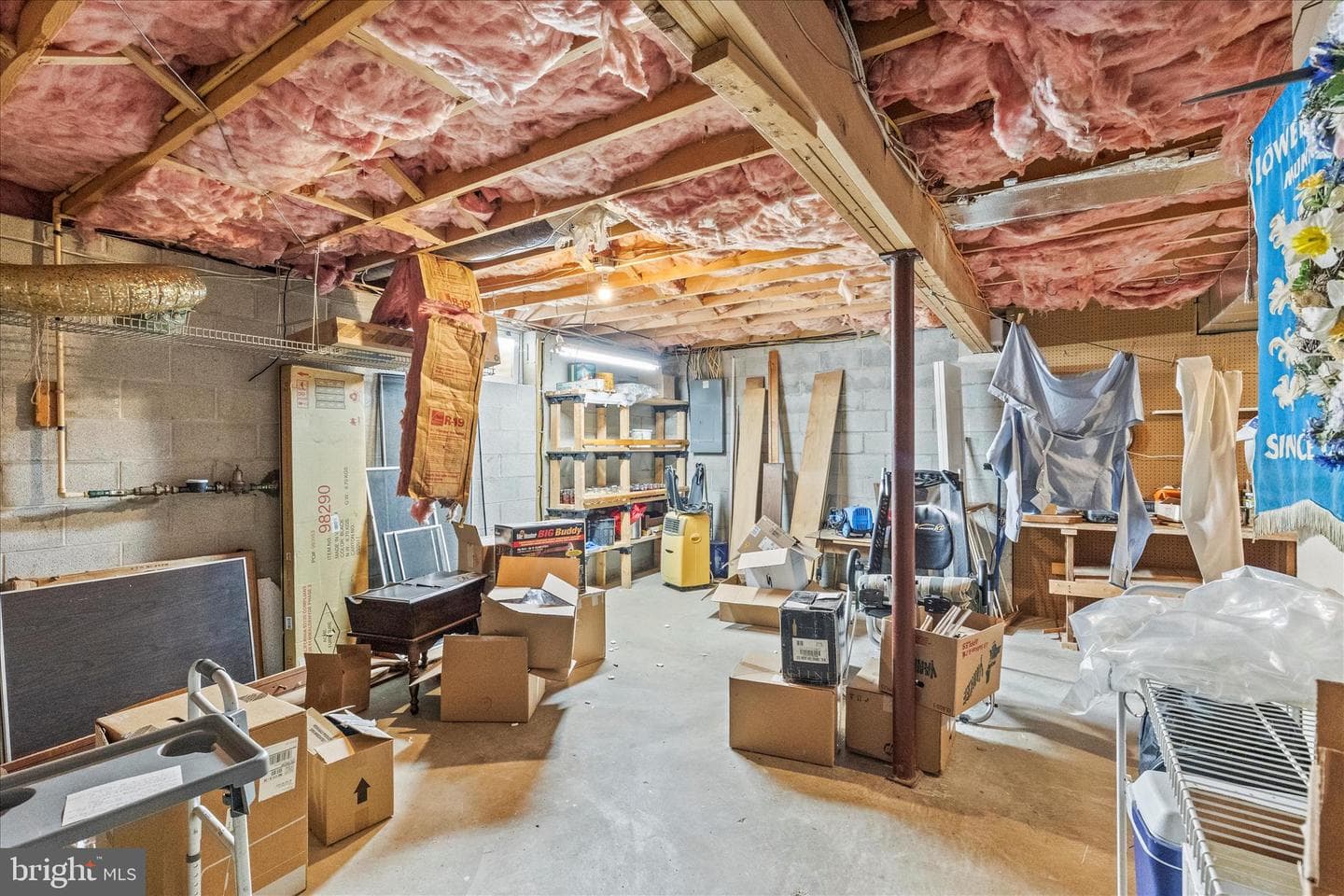 82 Piston Court photo 37