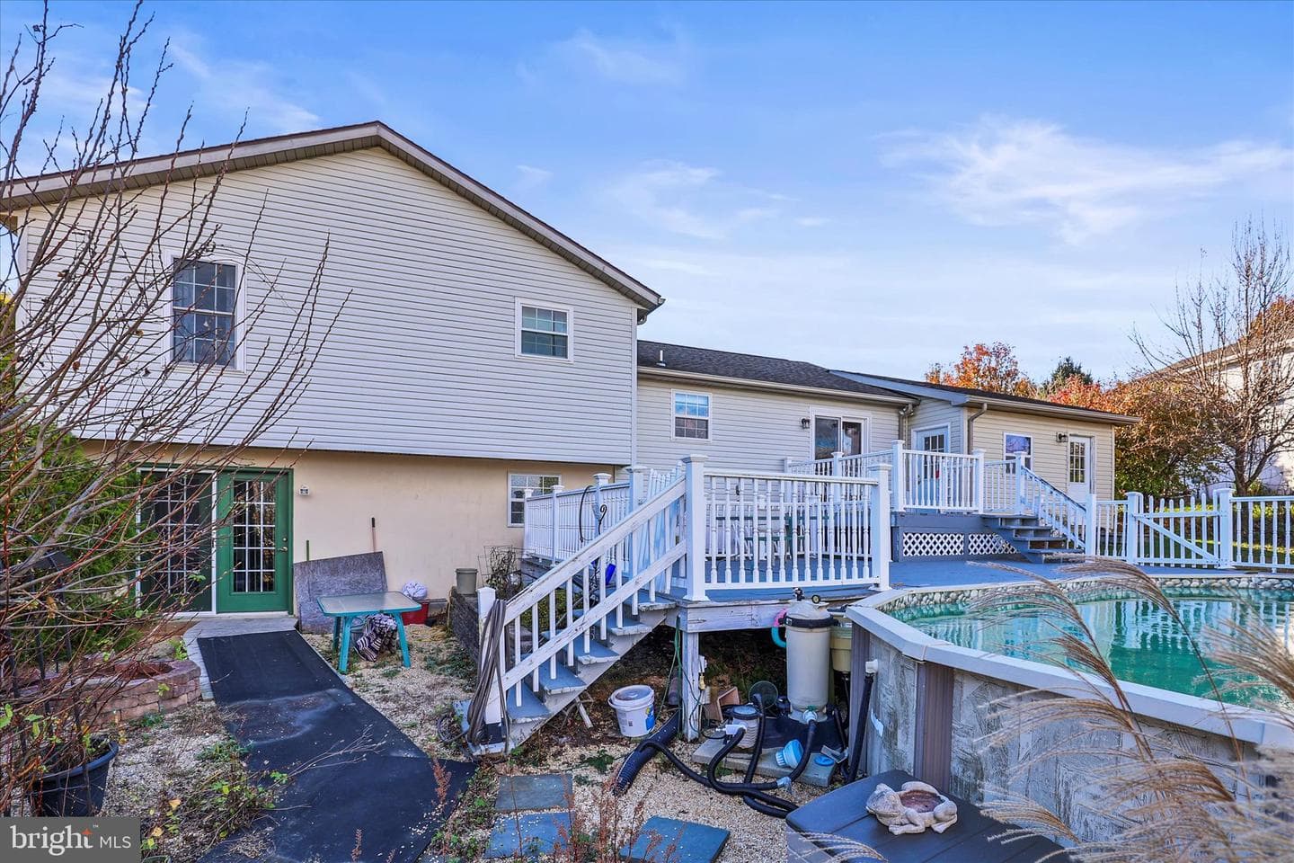 82 Piston Court photo 49