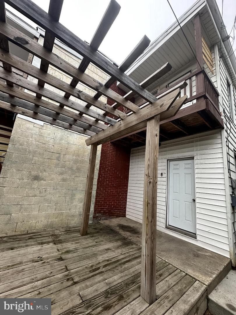 605 W Princess Street photo 10