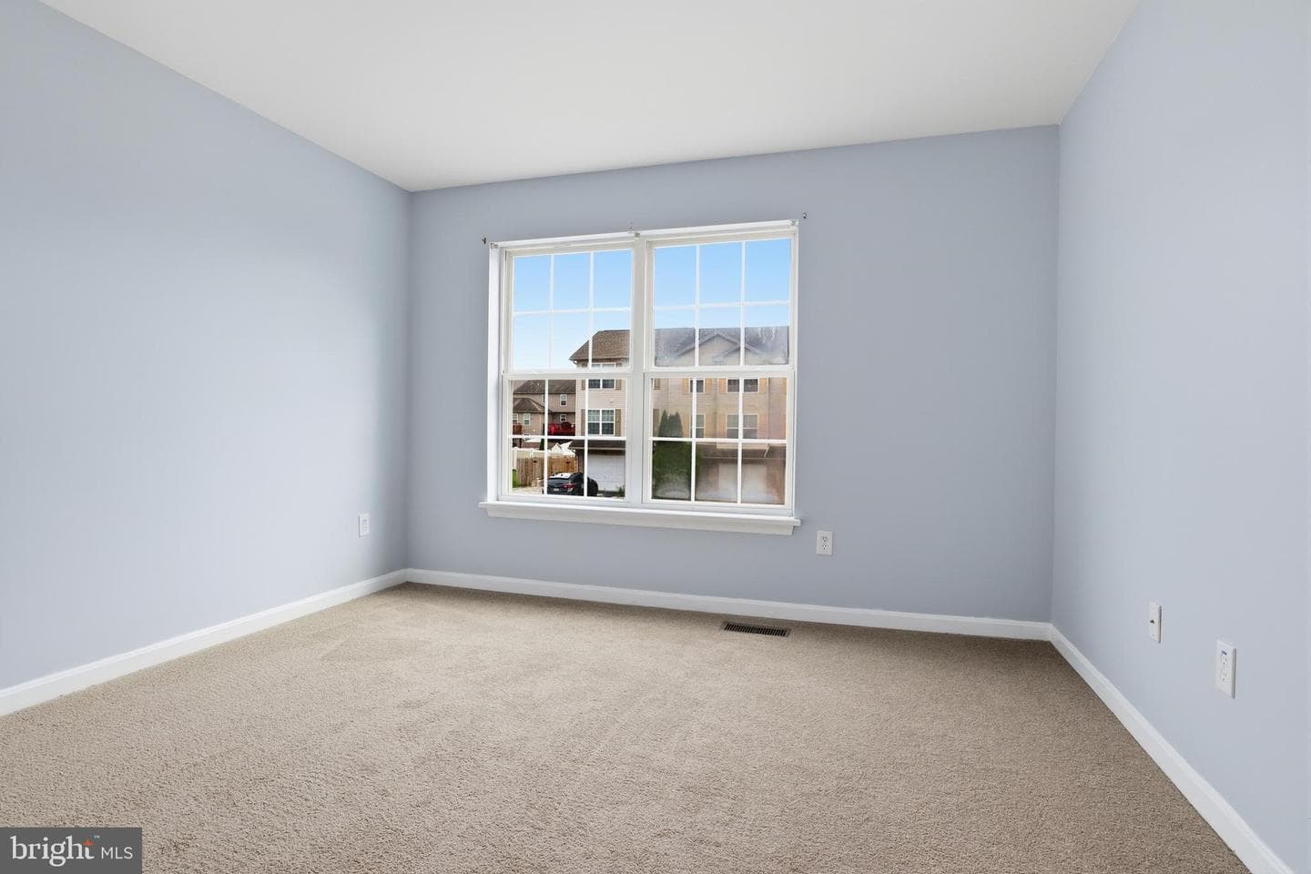 645 Fisher Drive photo 15