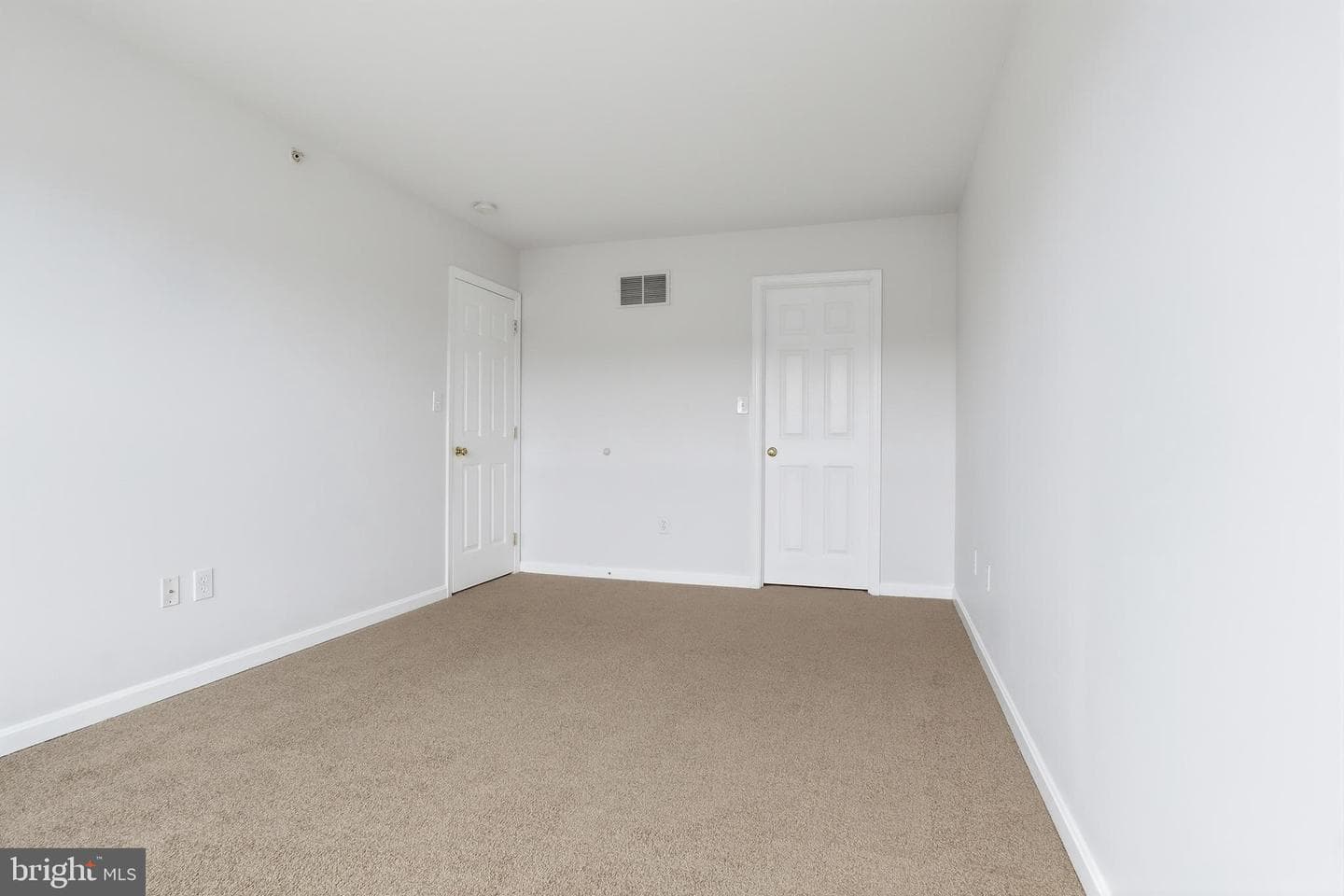 645 Fisher Drive photo 22