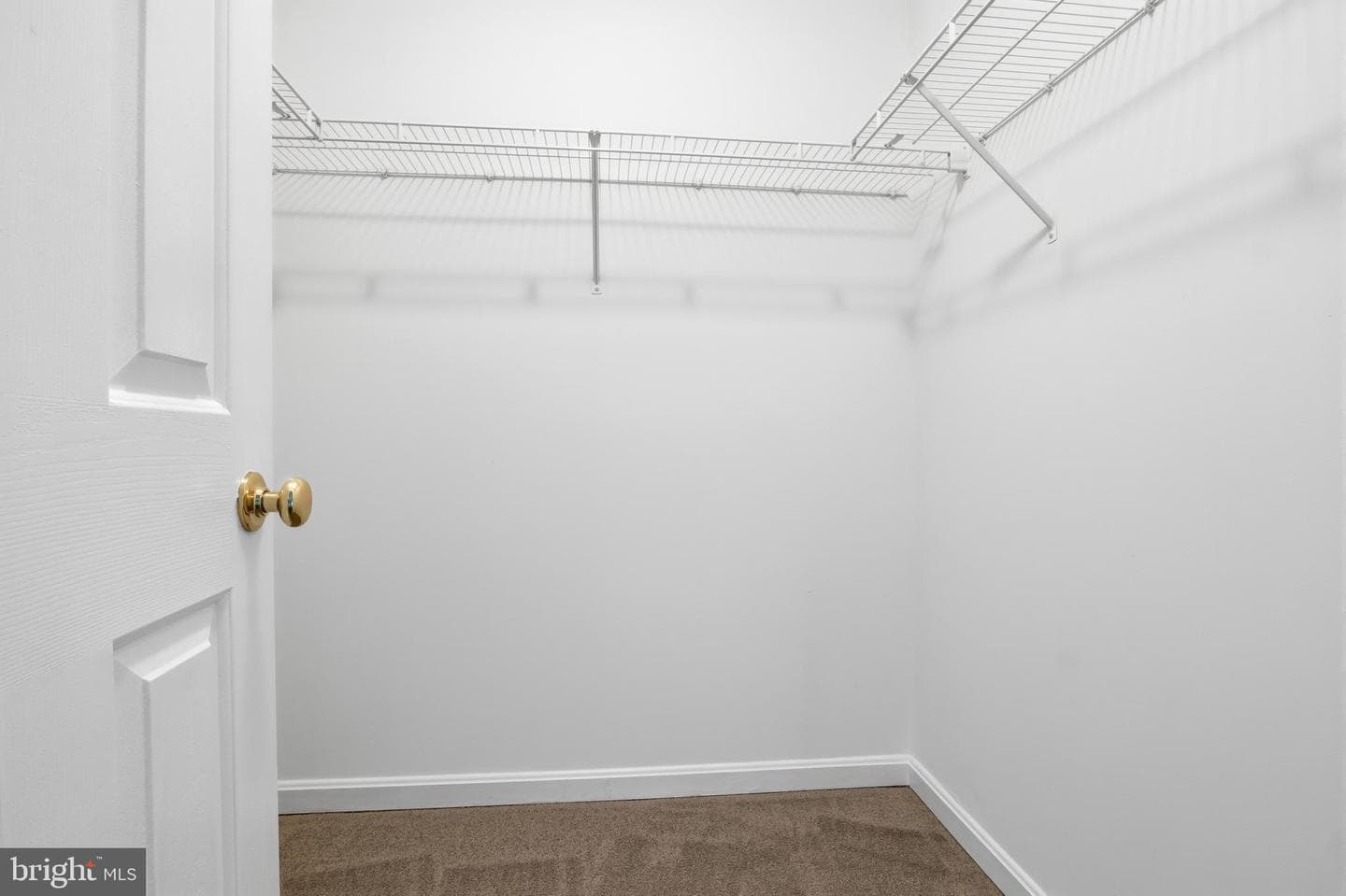 645 Fisher Drive photo 26
