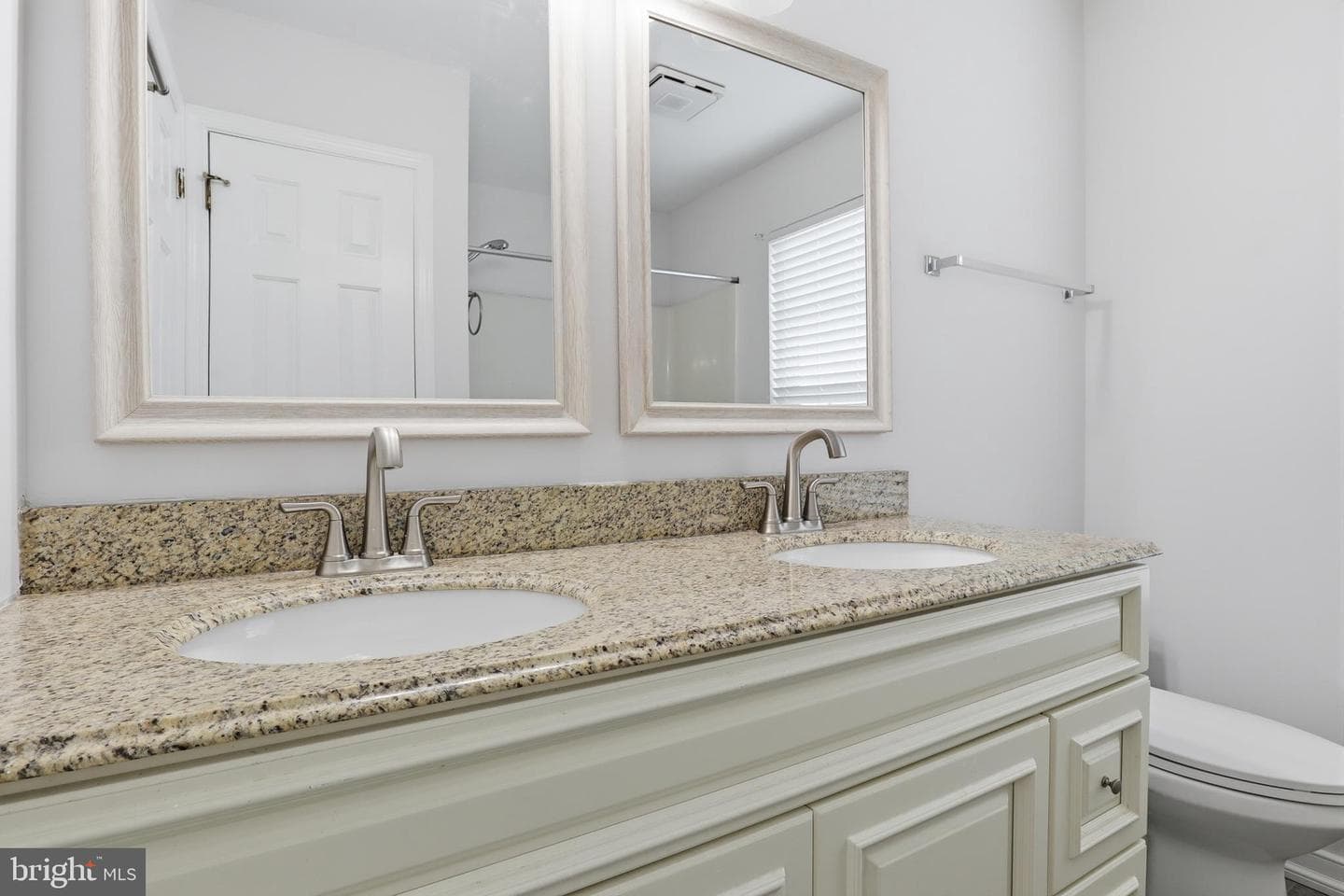 645 Fisher Drive photo 27