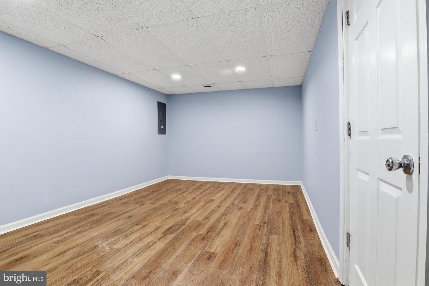 645 Fisher Drive photo 30