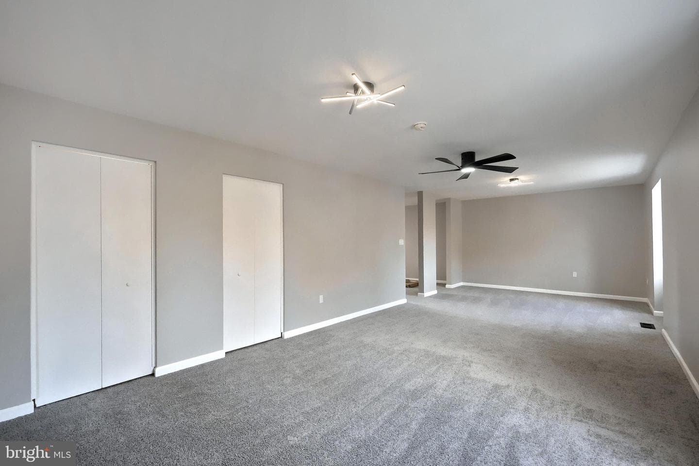 240 E King Street photo 18