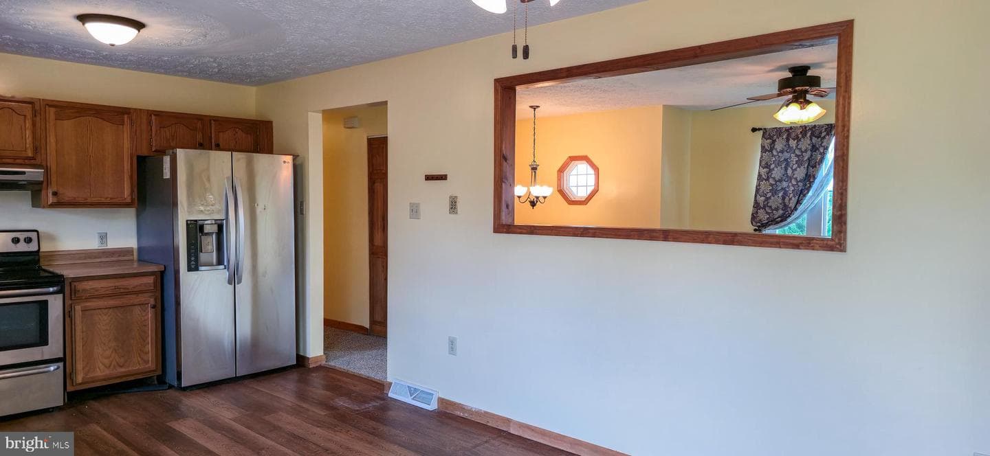 910 E Butter Road photo 18